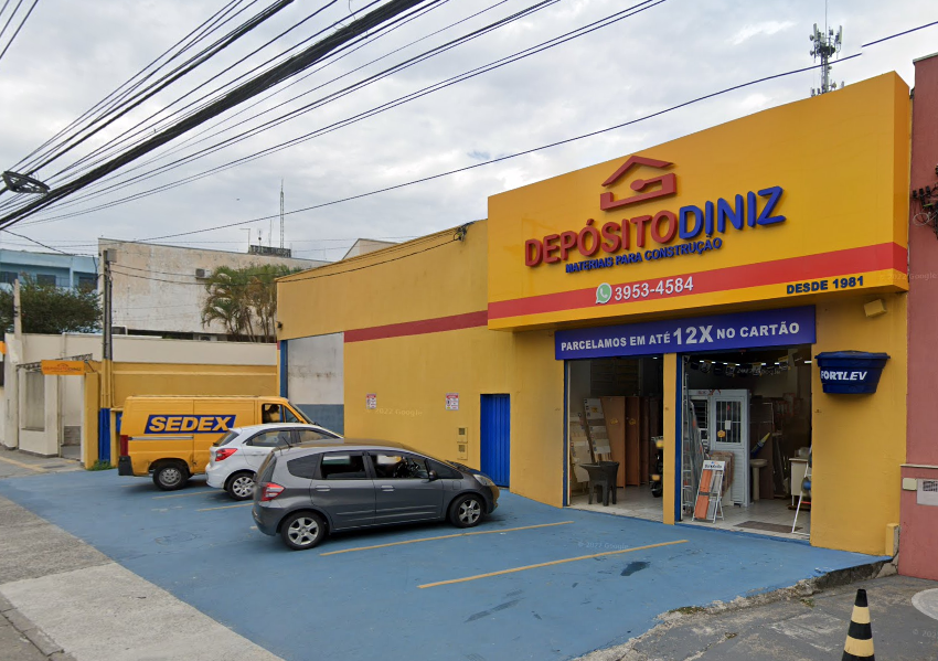 Fachada 2 Loja Deposito Diniz Jacareí